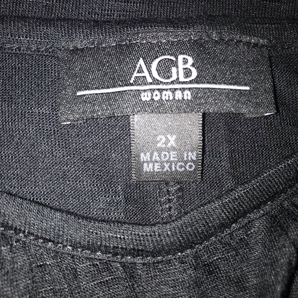 Black short sleeves top with metal removable tie - Picture 4 of 8